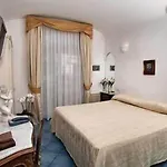 Bussola 3*