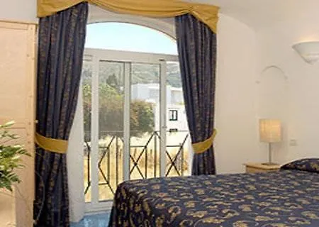Bussola Hotel 3*