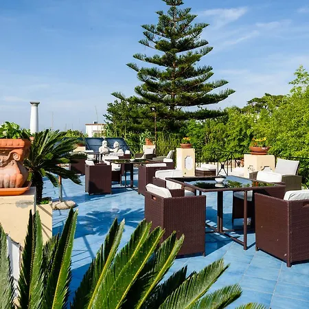 Bussola Hotel