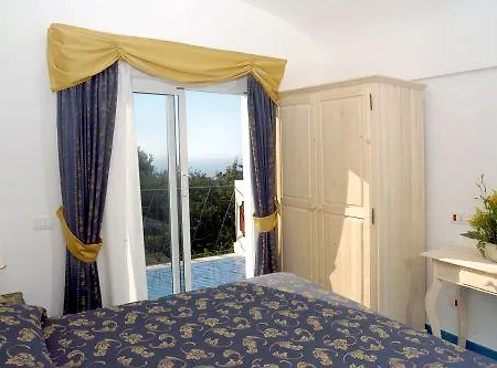 Hotel Bussola 3*