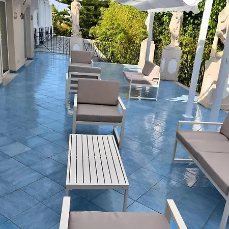 Bussola Di Hermes Hotel 3*